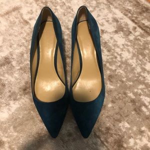 Ann Taylor Velvet Jade Green Pumps